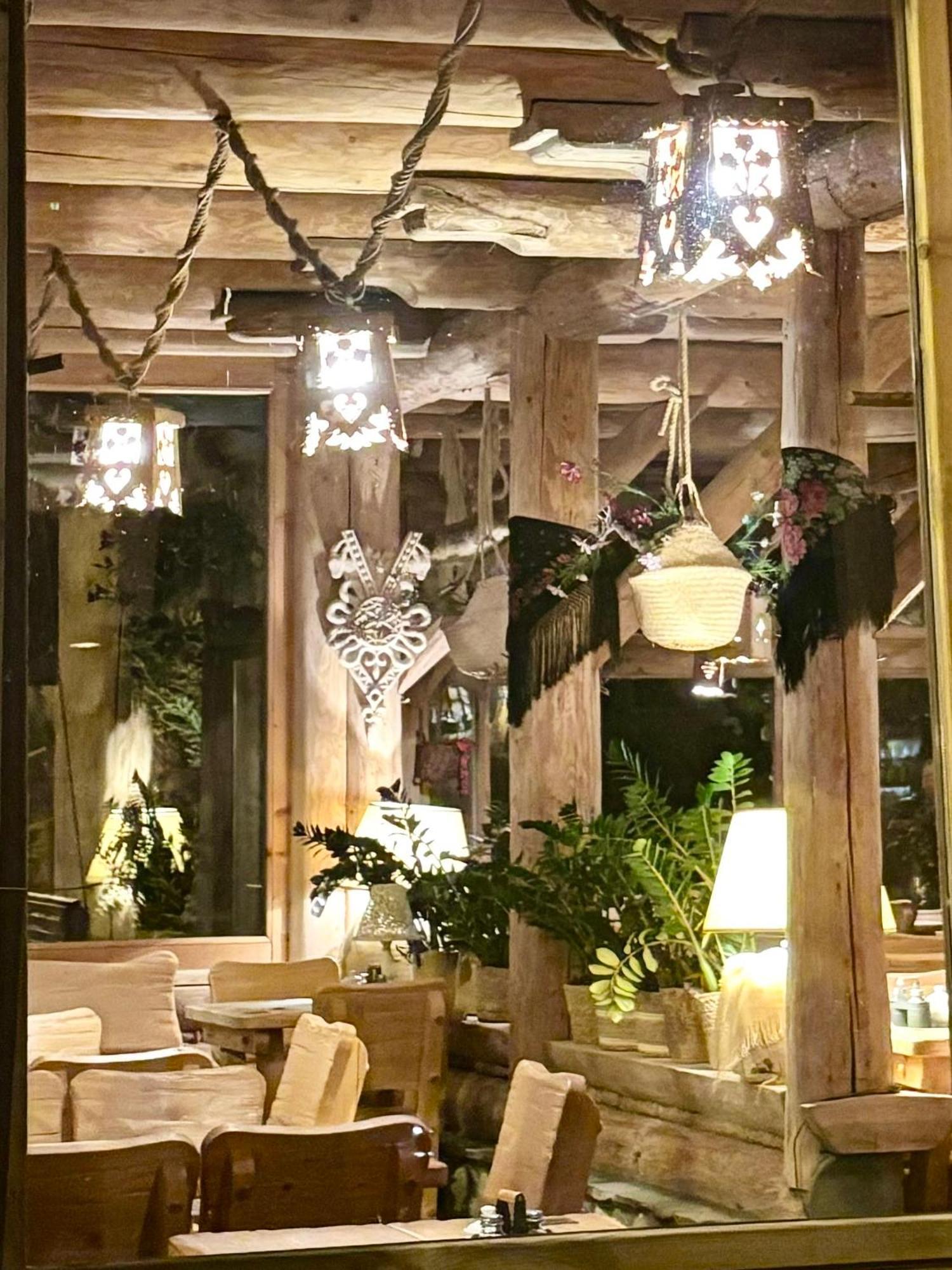 Zajazd Bialczanski Dom Wypoczynkowy Restauracja 비아우카 타트르잔스카 외부 사진
