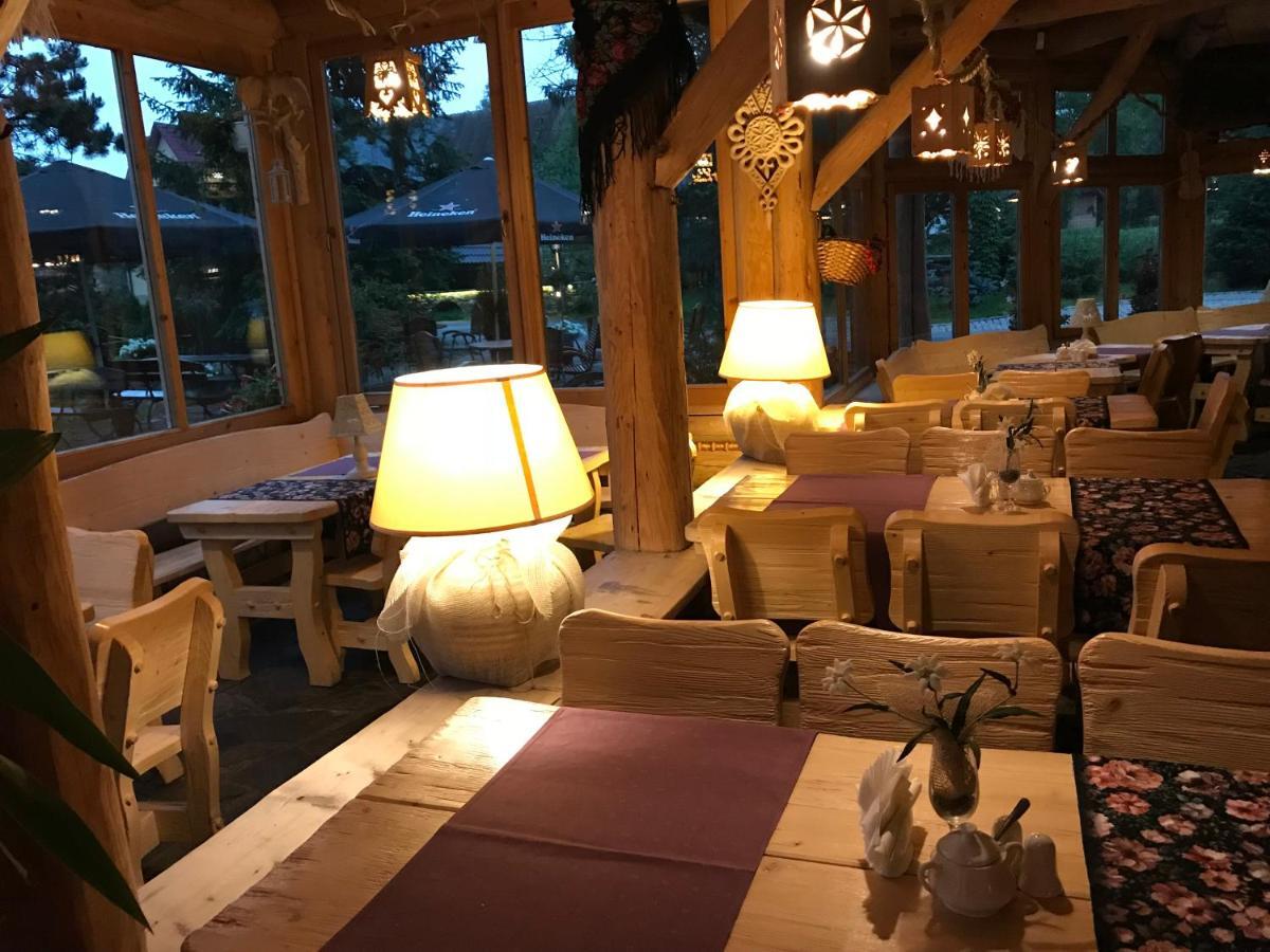 Zajazd Bialczanski Dom Wypoczynkowy Restauracja 비아우카 타트르잔스카 외부 사진
